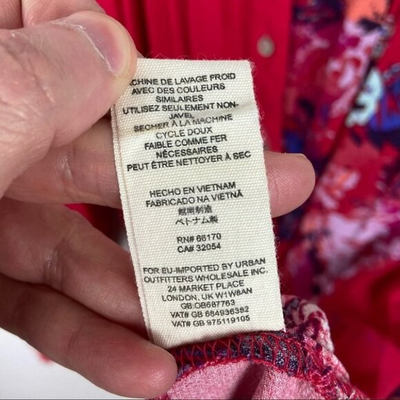 Free People Revolve Meadow Lark Blouse Red Fuchsia‎ Pink Size XS Floral Bohemian - Picture 9 of 11